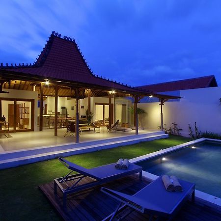 Villa Manik Canggu Стая снимка